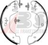 FORD 1570220 Brake Shoe Set